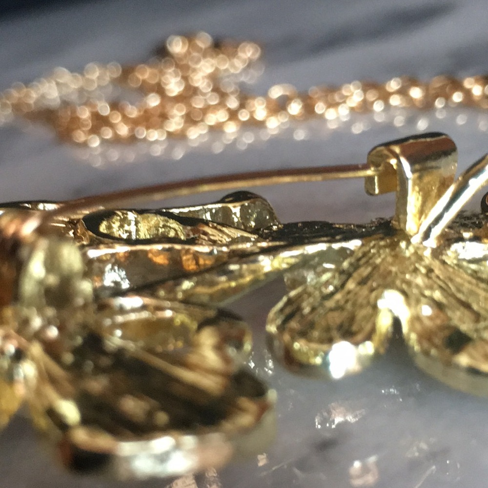 Rhinestone Butterfly Pearl Necklace/Brooch - Picture 13 of 16